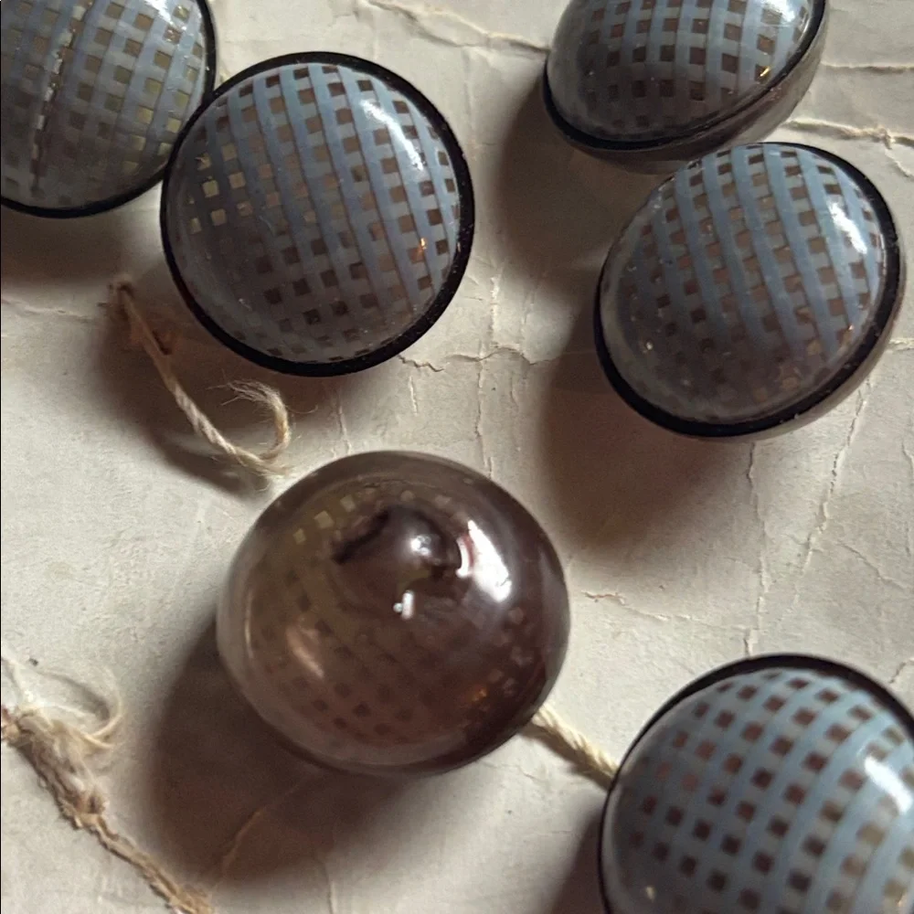 Vintage Button Collection - Assorted Colors